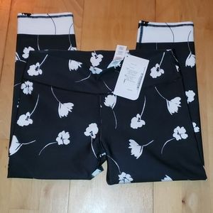 NWT Fabletics Flower Capri Pants